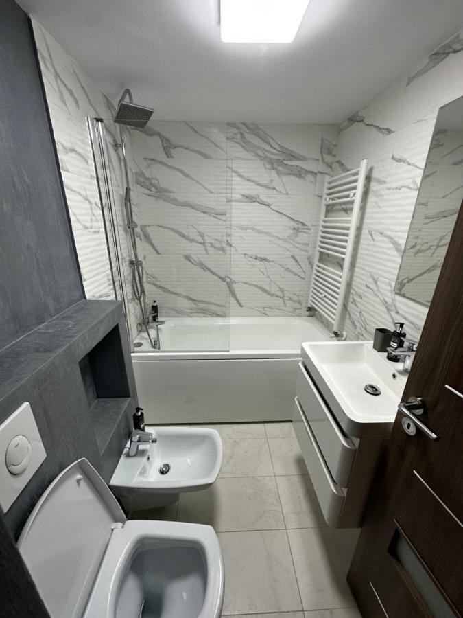 Page1 Ultracentral Apartament Targoviste Bagian luar foto